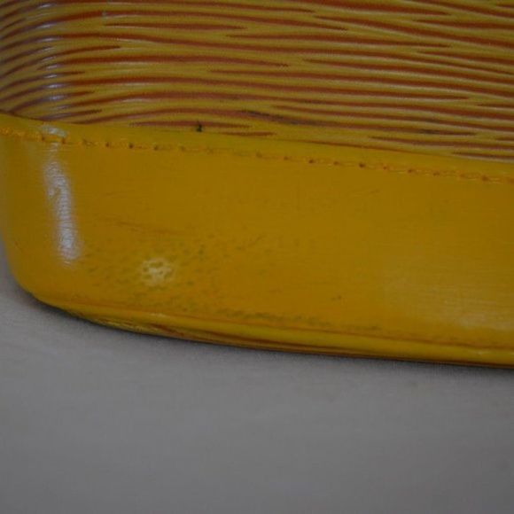 Louis Vuitton Alma Epi Pm Yellow Leather - Picture 6 of 12